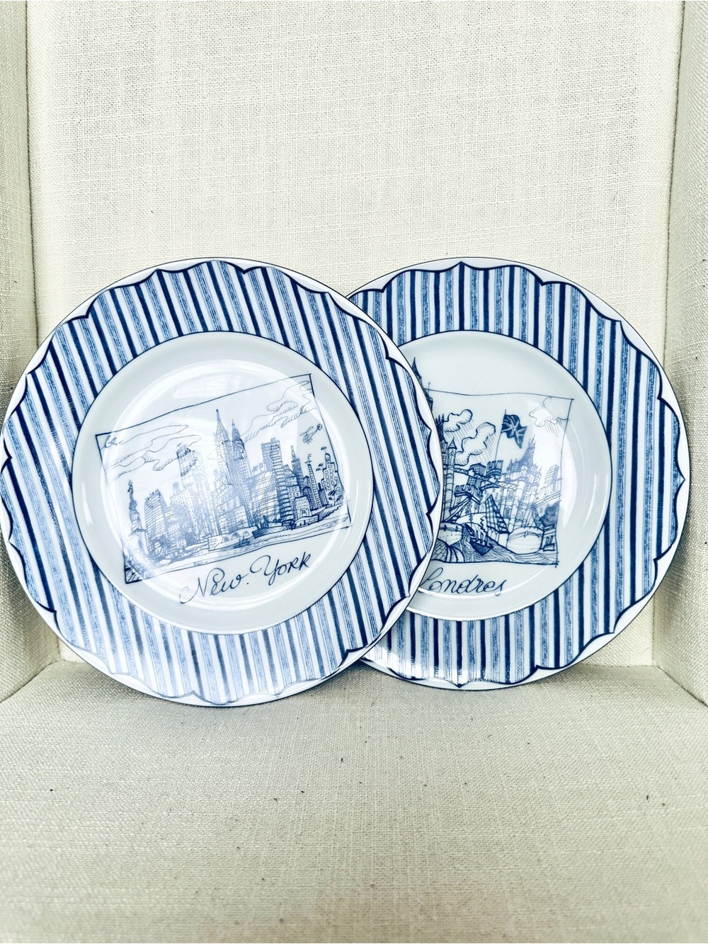 Christian LaCroix Carteles Postales New York London Salad Plates 24k Gold Trim